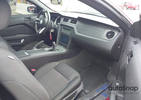 2014 Ford Mustang V6 from USA, damaged, VIN 1ZVBP8AM0E5272947